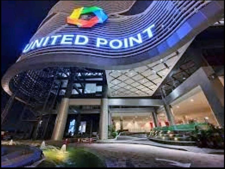 דירות קואלה לומפור Contemporary United Point 6 Pax 现代风格 Desa Park & Mont Kiara מראה חיצוני תמונה
